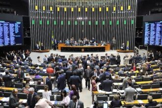 PL amplia liderança e mantém maior bancada na Câmara; Federação PT segue em segundo