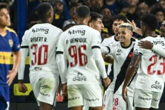 Vasco quebra tabu histórico ao vencer o Boca em La Bombonera e fica perto da final da Sul-Americana Vasco quebra tabu histórico ao vencer o Boca em La Bombonera e fica perto da final da Sul-Americana
