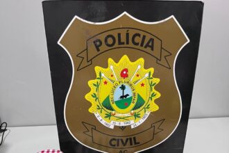 Jovem investigado por violência armada é preso com pistola 9 mm e drogas em Brasiléia