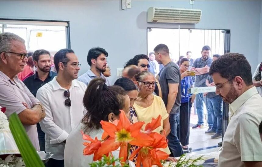 Gladson Cameli presta homenagem a Ayres Rocha: 