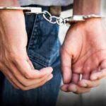 Jovem é preso em Cruzeiro do Sul após agredir tio e ameaçar matar a avó