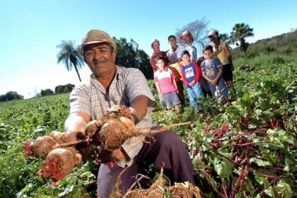 Acre garante R$ 4 milhões para fortalecer agricultura familiar via PAA Acre garante R$ 4 milhões para fortalecer agricultura familiar via PAA