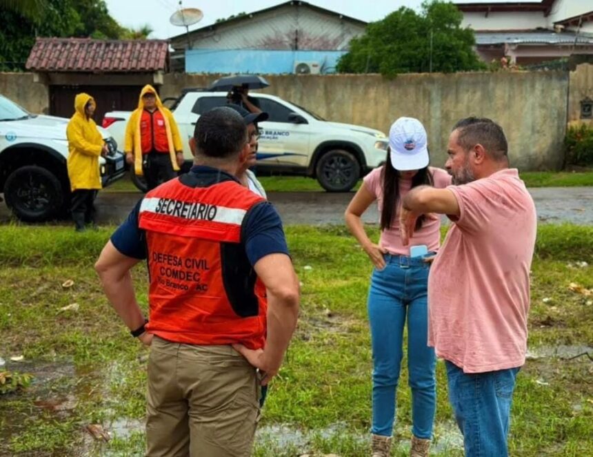 Defesa Civil monitora pontos críticos em Rio Branco após chuva intensa