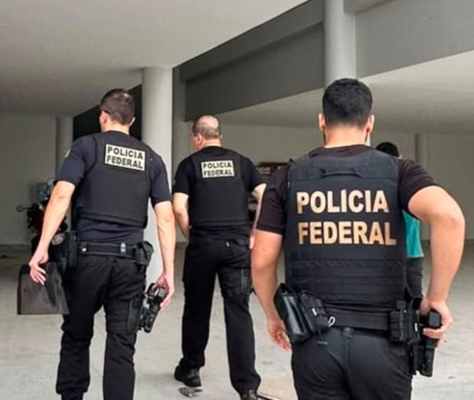 PF investiga rede de diplomas falsos e cumpre mandados no Amapá