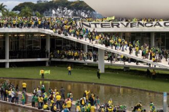 Moraes cobra comprovação de trabalho de acreano condenado por atos de 8 de Janeiro