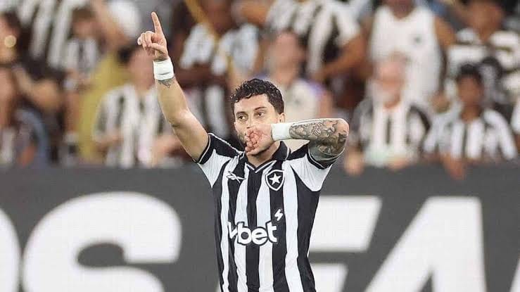Tiquinho brilha e dá primeira vitória a Tite no Botafogo, que vence a Chapecoense por 1 a 0 Tiquinho brilha e dá primeira vitória a Tite no Botafogo, que vence a Chapecoense por 1 a 0