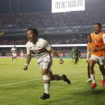 São Paulo vence Vasco por 1 a 0, se afasta do Z4 e mira vaga na Libertadores São Paulo vence Vasco por 1 a 0, se afasta do Z4 e mira vaga na Libertadores