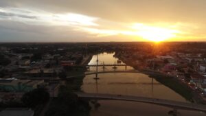 Domingo de calor e sol entre nuvens no Acre, com chance de chuva isolada