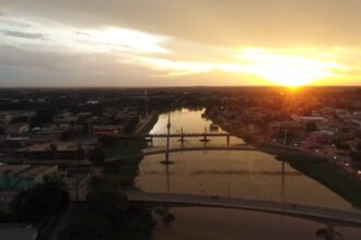 Domingo de calor e sol entre nuvens no Acre, com chance de chuva isolada