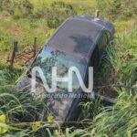 Dois homens ficam feridos após carro sair da pista e cair em bueiro em Rio Branco Dois homens ficam feridos após carro sair da pista e cair em bueiro em Rio Branco