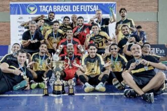 Simão Dias-Sergipe é campeão invicto da Taça Brasil de Futsal da 2ª Divisão Simão Dias-Sergipe é campeão invicto da Taça Brasil de Futsal da 2ª Divisão