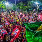 Ato pró-Lula reúne jovens e lideranças na Praça da Revolução em Rio Branco Ato pró-Lula reúne jovens e lideranças na Praça da Revolução em Rio Branco