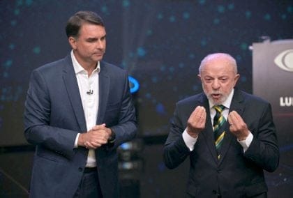 Modelos internacionais entram em debate: Lula cita Milei e Flávio rebate com Ortega e Maduro Modelos internacionais entram em debate: Lula cita Milei e Flávio rebate com Ortega e Maduro