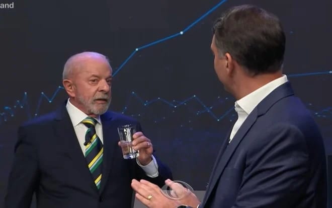 Debate: Flávio cobra postura sobre criminosos e Lula rebate com indulto a Bolsonaro Debate: Flávio cobra postura sobre criminosos e Lula rebate com indulto a Bolsonaro