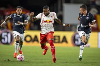Remo busca empate com Bragantino, mas segue na lanterna do Brasileirão Série A Remo busca empate com Bragantino, mas segue na lanterna do Brasileirão Série A