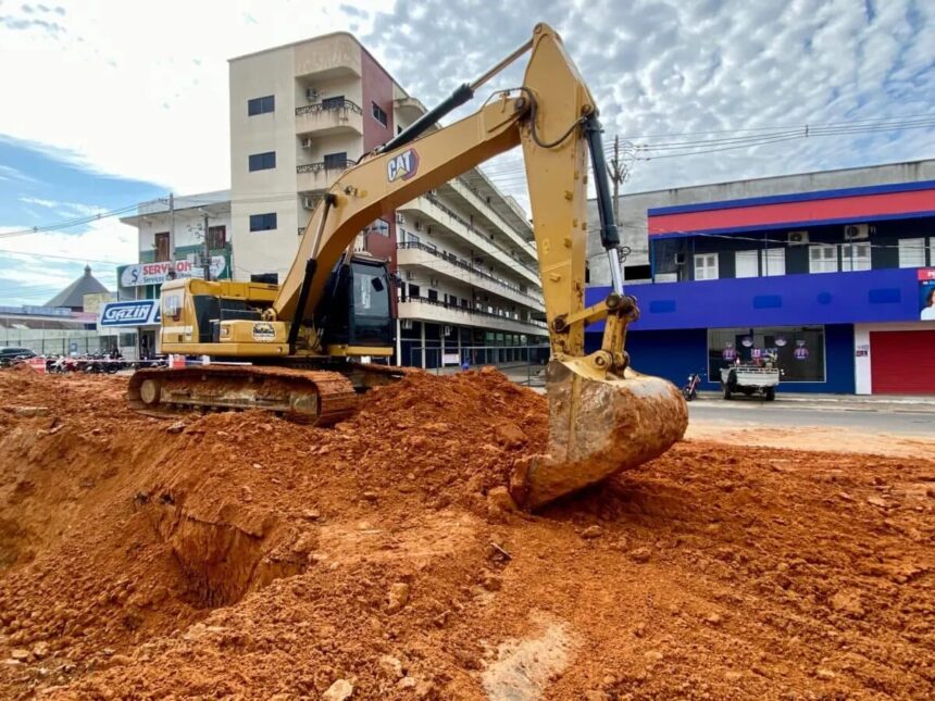 Cruzeiro do Sul avança em obras de drenagem na Joaquim Távora e asfaltamento na Copacabana Cruzeiro do Sul avança em obras de drenagem na Joaquim Távora e asfaltamento na Copacabana