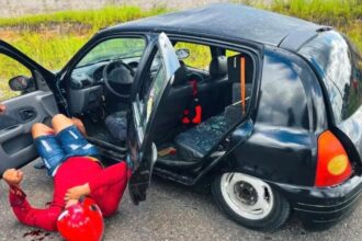 Acidente na AC-405 deixa recém-nascido e mais duas crianças feridas em Cruzeiro do Sul Acidente na AC-405 deixa recém-nascido e mais duas crianças feridas em Cruzeiro do Sul