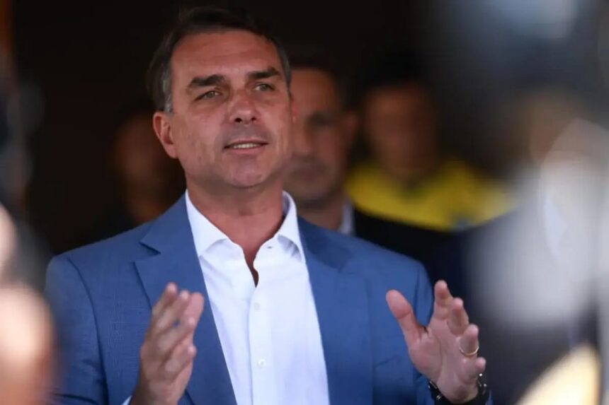 Campanha de Flávio atua para conter desgaste sobre Bolsa Família na reta final