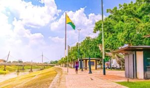 Terça-feira de calor, abafamento e risco de chuvas fortes no Acre