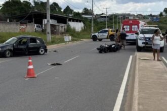 Pai de motorista é preso por desacato e desobediência em local de acidente na AC-405 Pai de motorista é preso por desacato e desobediência em local de acidente na AC-405