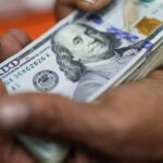Dólar cai para R$ 5,01 e Ibovespa supera os 208 mil pontos nesta terça-feira Dólar cai para R$ 5,01 e Ibovespa supera os 208 mil pontos nesta terça-feira