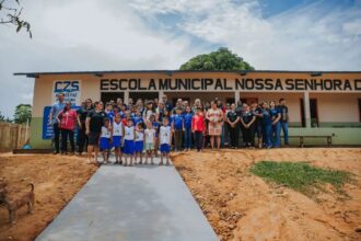 Zequinha Lima inaugura nova escola na comunidade Badejo do Meio, em Cruzeiro do Sul
