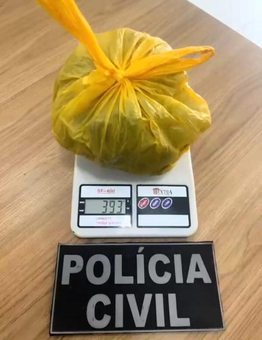 Polícia Civil prende suspeito de tráfico de drogas e apreende quase 400 gramas de skank em Rodrigues Alves Polícia Civil prende suspeito de tráfico de drogas e apreende quase 400 gramas de skank em Rodrigues Alves