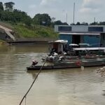 Quatro meses após queda de ponte em Sena Madureira, moradores ainda dependem de catraias Quatro meses após queda de ponte em Sena Madureira, moradores ainda dependem de catraias