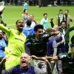 Palmeiras elimina Fluminense nos pênaltis e chega à oitava final da Libertadores Palmeiras elimina Fluminense nos pênaltis e chega à oitava final da Libertadores