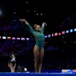 Brasil avança da 8ª para 5ª colocação na final por equipes do Mundial de Ginástica Brasil avança da 8ª para 5ª colocação na final por equipes do Mundial de Ginástica