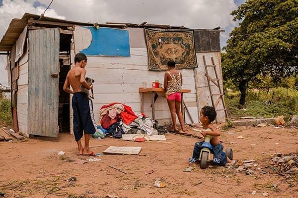 7,4% das famílias acreanas vivem abaixo da linha da pobreza, mostra levantamento 7,4% das famílias acreanas vivem abaixo da linha da pobreza, mostra levantamento