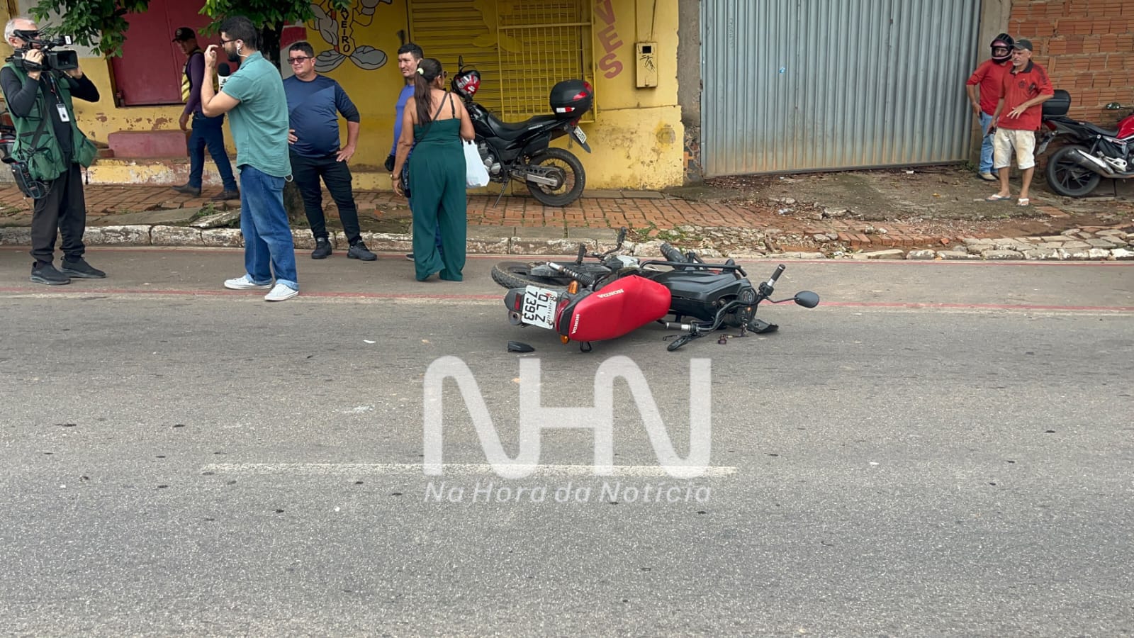 Colisão entre duas motocicletas deixa dois feridos na ladeira do Horto, em Rio Branco Colisão entre duas motocicletas deixa dois feridos na ladeira do Horto, em Rio Branco
