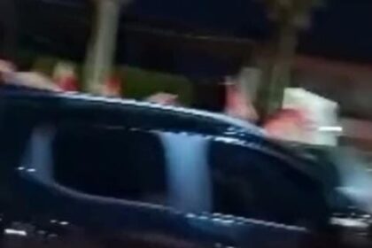 Militantes de Lula e Flávio Bolsonaro trocam ofensas em ponte na fronteira do Acre
