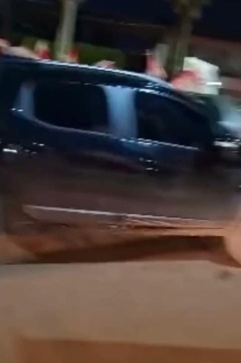 Militantes de Lula e Flávio Bolsonaro trocam ofensas em ponte na fronteira do Acre