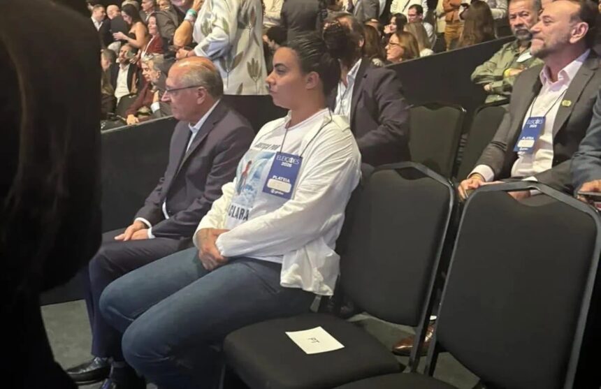 Mãe de Ana Clara é convidada especial de Lula no debate da Globo Mãe de Ana Clara é convidada especial de Lula no debate da Globo