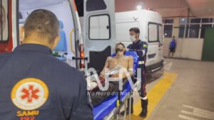 Homem tenta furtar bicicleta em supermercado, é detido pela vítima e acaba ferido pela própria faca em Rio Branco
