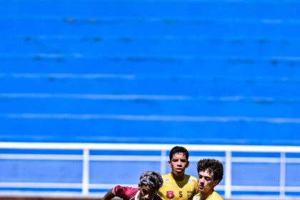 Santa Cruz e Independência abrem vantagem e são líderes na 4ª rodada do Estadual Sub-15 Santa Cruz e Independência abrem vantagem e são líderes na 4ª rodada do Estadual Sub-15