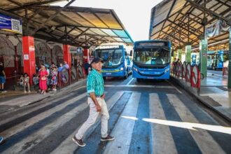 Ônibus circulam de graça em Rio Branco neste domingo de eleição Ônibus circulam de graça em Rio Branco neste domingo de eleição