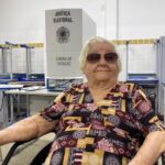 Aos 93 anos, eleitora de Natal faz questão de ir às urnas: Aos 93 anos, eleitora de Natal faz questão de ir às urnas: