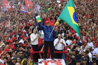 De virada: Lula é reeleito presidente para quarto mandato histórico De virada: Lula é reeleito presidente para quarto mandato histórico