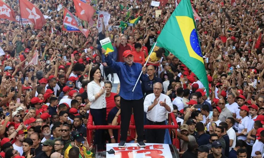 De virada: Lula é reeleito presidente para quarto mandato histórico De virada: Lula é reeleito presidente para quarto mandato histórico
