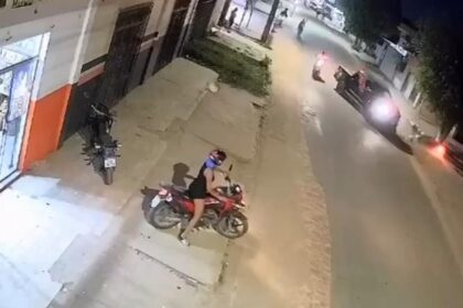 Motociclista fica ferida após colisão com caminhonete em rua de Tarauacá Motociclista fica ferida após colisão com caminhonete em rua de Tarauacá