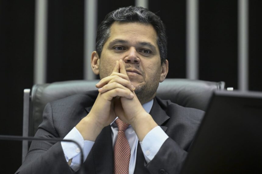 Alcolumbre diz ter maioria para se reeleger no Senado e rejeita pauta de impeachment de Moraes Alcolumbre diz ter maioria para se reeleger no Senado e rejeita pauta de impeachment de Moraes