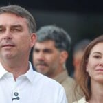 EUA confirmam emissão de vistos para Flávio Bolsonaro e família após saída do Brasil