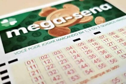 Mega-Sena acumula e prêmio chega a R$ 320 milhões Mega-Sena acumula e prêmio chega a R$ 320 milhões