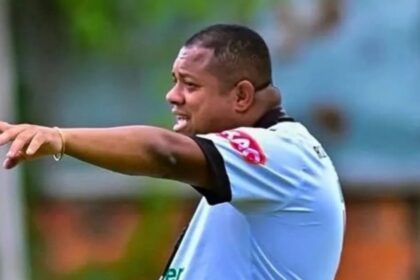 Erick Rodrigues avalia propostas e pode seguir no comando do Vasco na 2ª Divisão