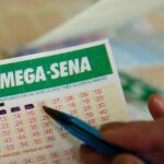 Mega-Sena: ninguém acerta e prêmio acumula para R$ 6 milhões Mega-Sena: ninguém acerta e prêmio acumula para R$ 6 milhões