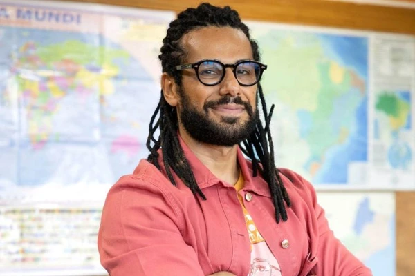 No ar em 'Por Você', Amaury Lorenzo se emociona ao revelar fim da carreira como ator: 'Não vou poder seguir o que eu mais amo' No ar em 'Por Você', Amaury Lorenzo se emociona ao revelar fim da carreira como ator: 'Não vou poder seguir o que eu mais amo'