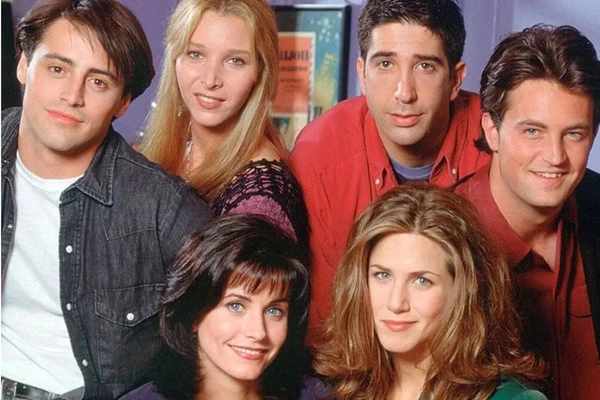 Elenco de 'Friends' chorou ao redor de caixão de Matthew Perry, revela irmã do ator Elenco de 'Friends' chorou ao redor de caixão de Matthew Perry, revela irmã do ator