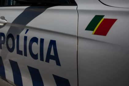 Brasileira é encontrada morta e nua após carro capotar em Portugal Brasileira é encontrada morta e nua após carro capotar em Portugal